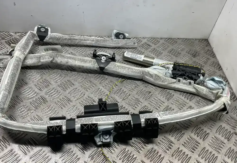 07B268FB30607 штора подушек безопасности BMW 1 E81 E87 2007