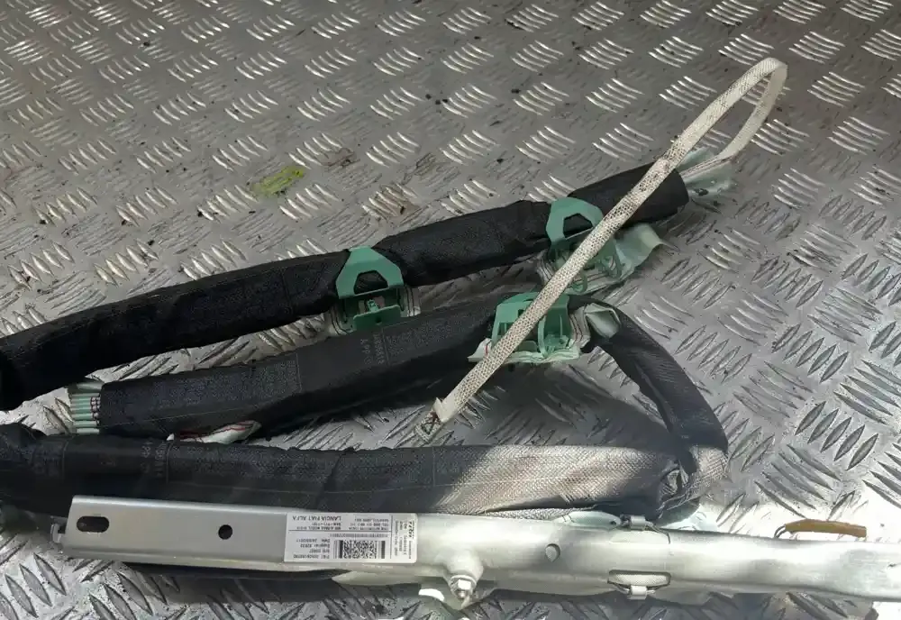00505189780 штора подушек безопасности Alfa Romeo Mito 2011