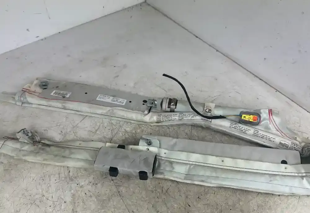 1P0880742C штора подушек безопасности Seat Leon (1P) 2010