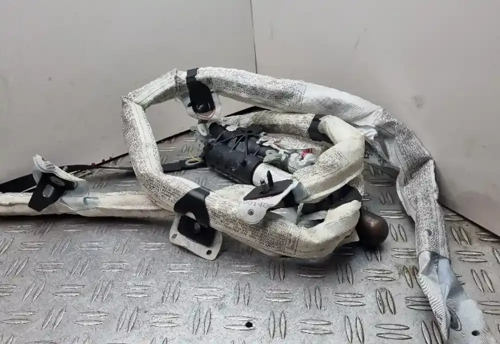30380659E штора подушек безопасности BMW X3 E83 2010