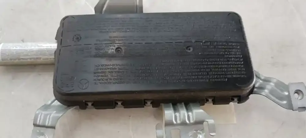 00027011221F29800 штора подушек безопасности Mercedes-Benz C W203 2001