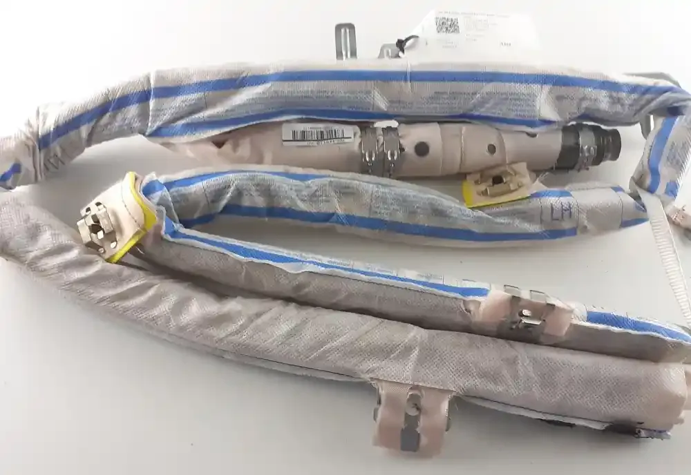14B086XT1079 штора подушек безопасности BMW 5 F10 F11 2011