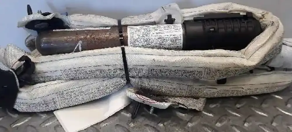 104710390049 штора подушок безпеки BMW 1 E81 E87 2006