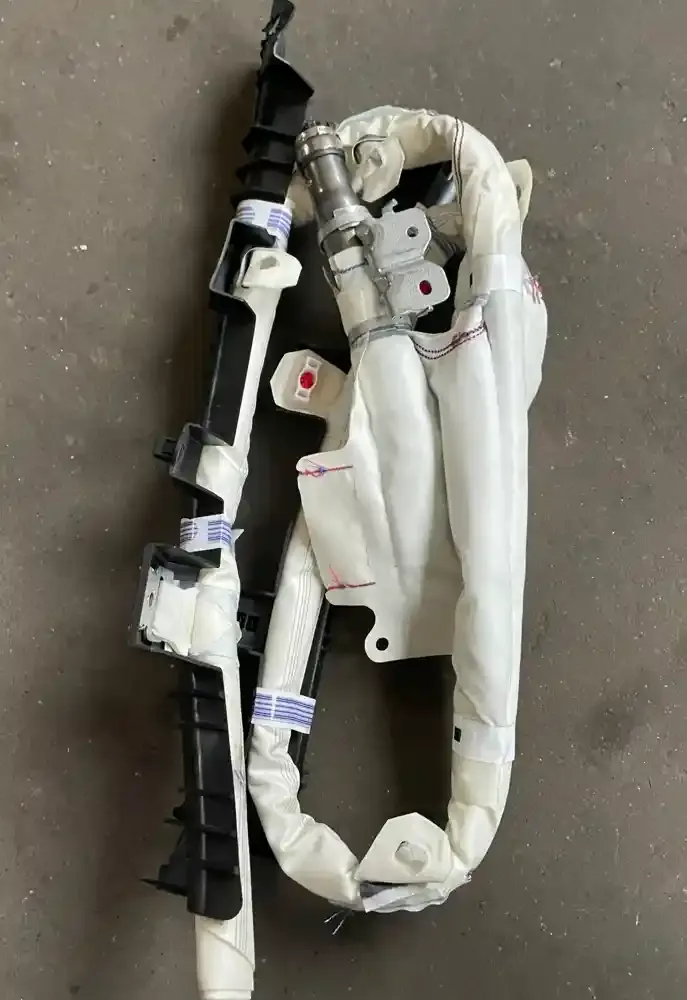 H1520240001 штора подушок безпеки Toyota C-HR 2020