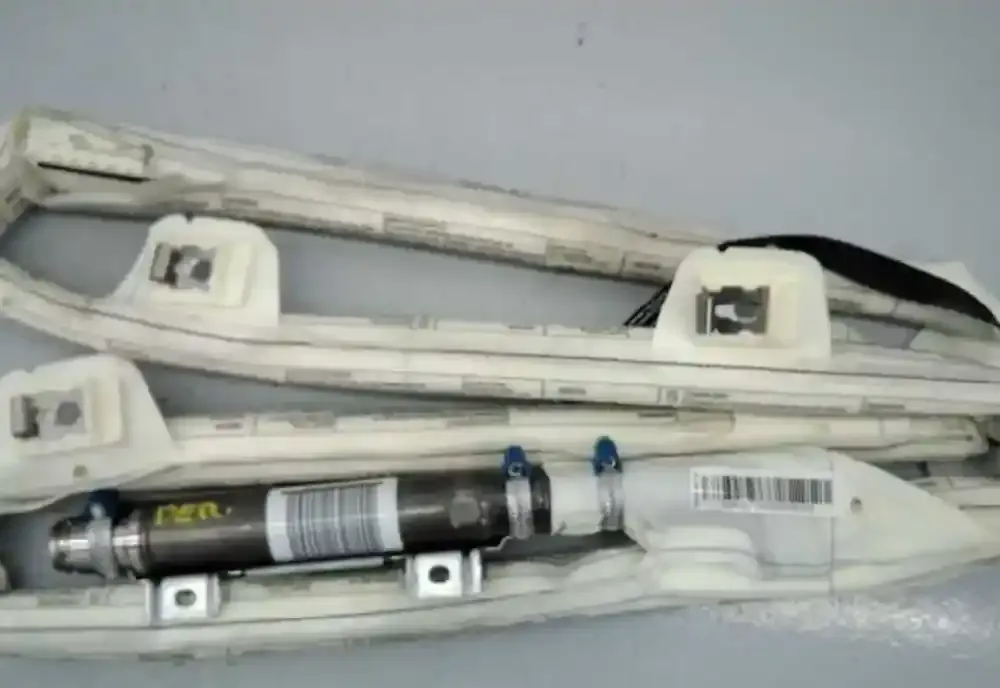 2048600805161022 штора подушок безпеки Mercedes-Benz C W204 2007