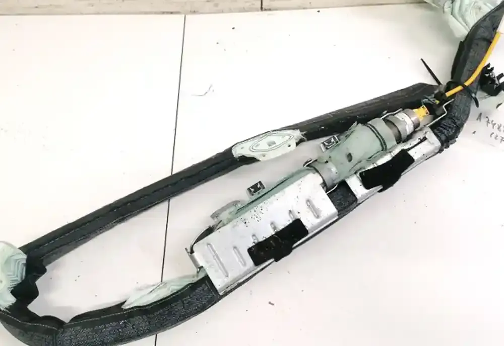 34016733A штора подушок безпеки Ford Focus 2008