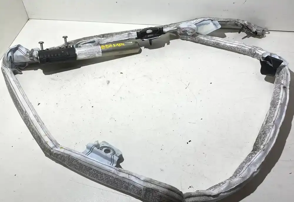 05B013FB3283U штора подушок безпеки BMW 1 E81 E87 2005
