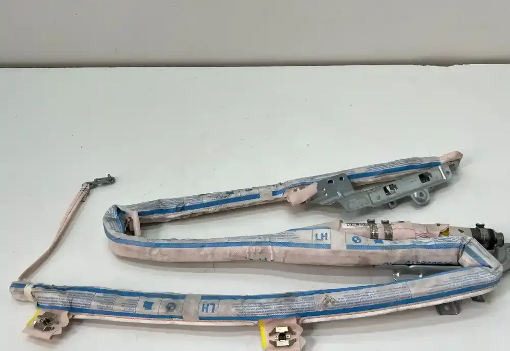 11B308UT0175 штора подушок безпеки BMW 5 GT F07 2010