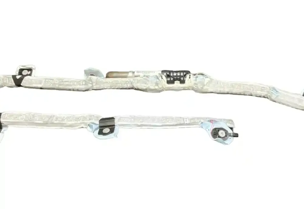 85299616806K штора подушок безпеки BMW 1 E82 E88 2013
