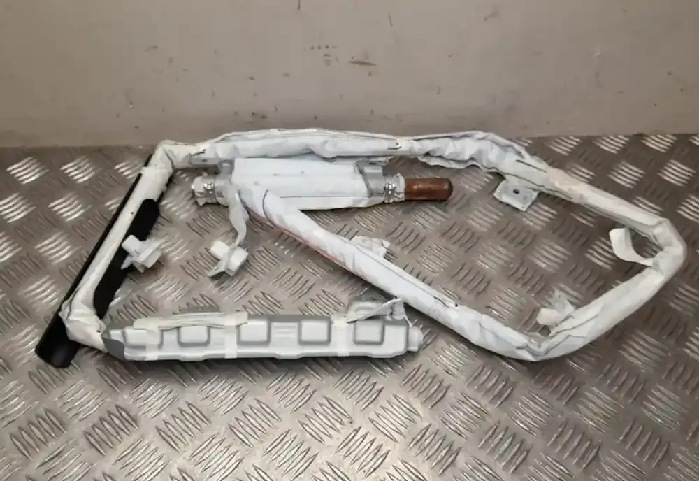 6211897 штора подушек безопасности Lexus CT 200H 2018