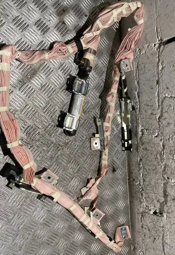 606024702D штора подушек безопасности Toyota RAV 4 (XA20) 2005