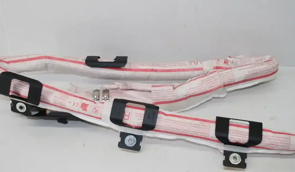 72127314024 штора подушок безпеки BMW i8 2015