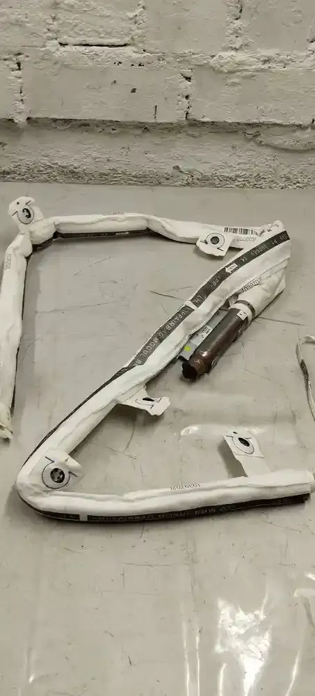 84735580710 штора подушек безопасности BMW 7 G11 G12 2017