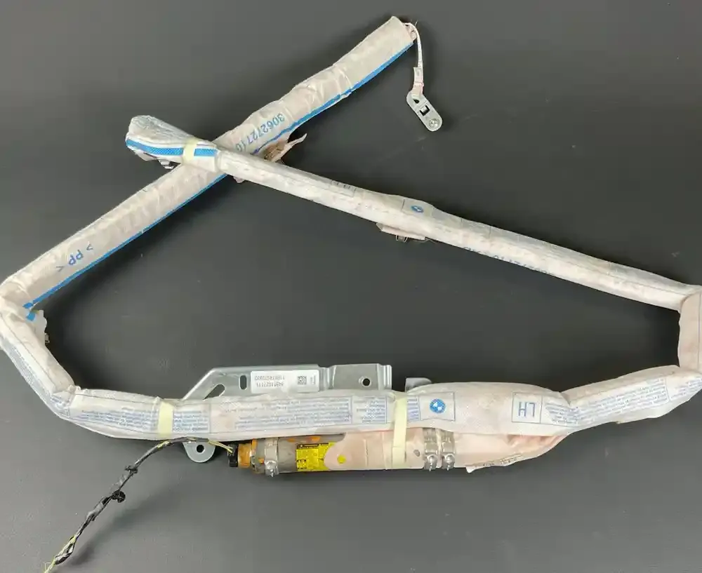 11B074ST0332 штора подушек безопасности BMW 7 F01 F02 F03 F04 2012