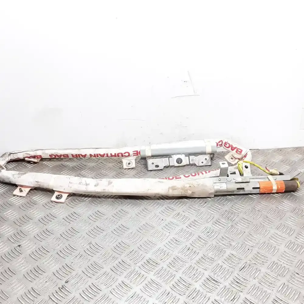 TY053140C штора подушек безопасности Subaru Legacy 2009