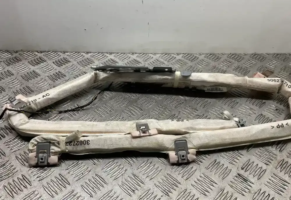 09B028ST0270 штора подушек безопасности BMW 7 F01 F02 F03 F04 2009