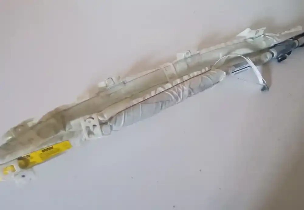 85913688601H штора подушок безпеки BMW 6 E63 E64 2007
