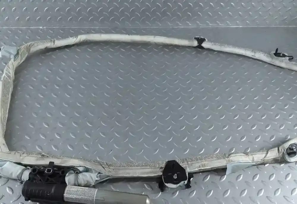 7587008N штора подушок безпеки BMW 1 E81 E87 2008