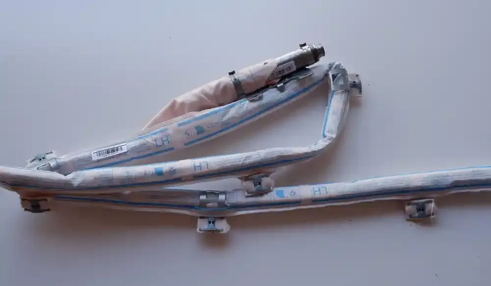 84732905106 штора подушек безопасности BMW 2 F46 2015