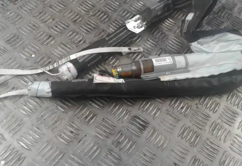 98500001R штора подушек безопасности Renault Laguna III 2013