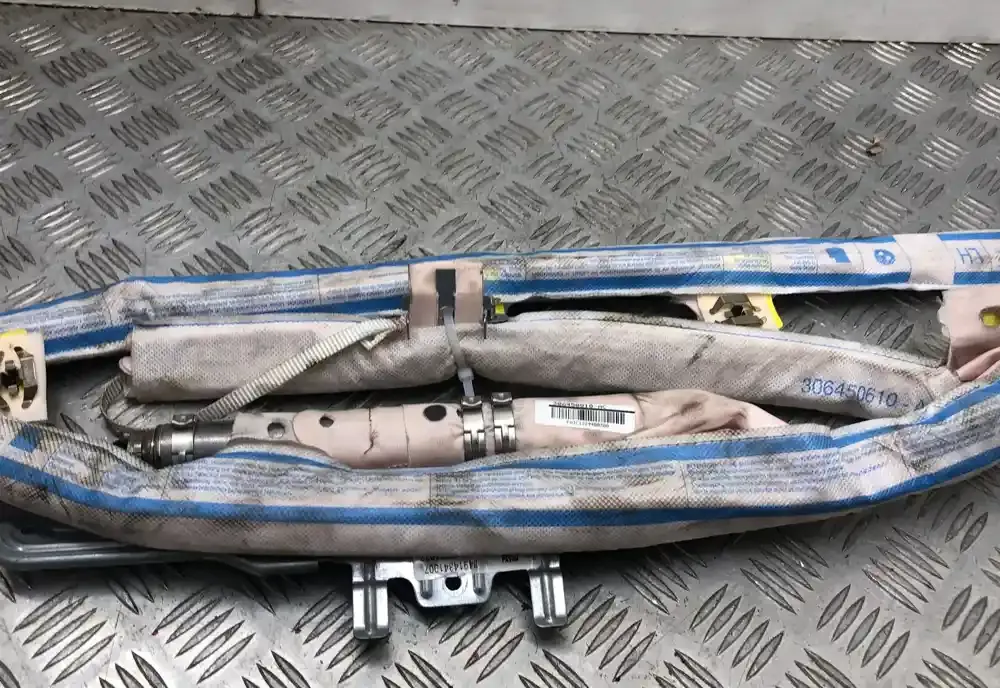 12B307XT1077 штора подушек безопасности BMW 5 F10 F11 2014