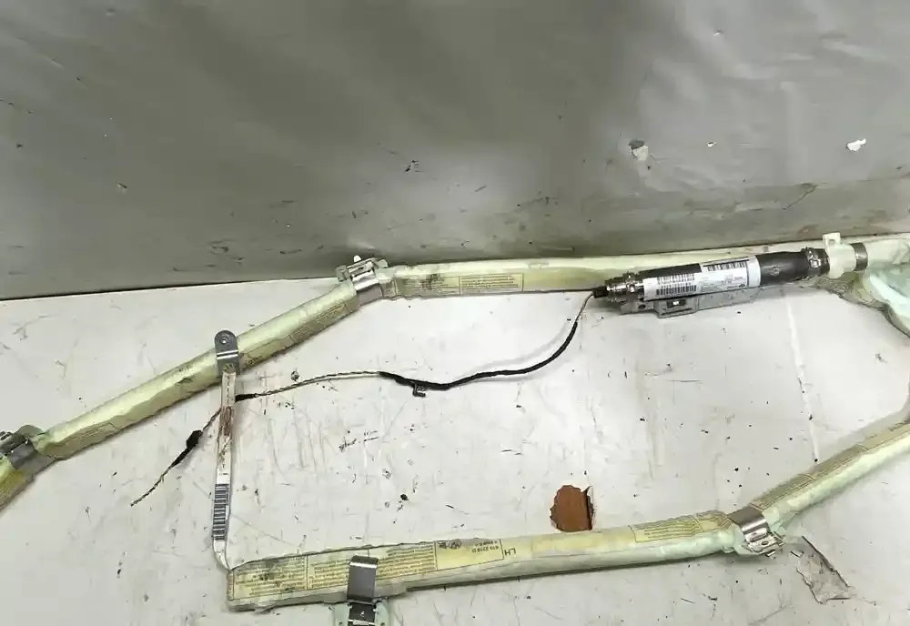 13B2612A003U штора подушек безопасности BMW X6 E71 2014