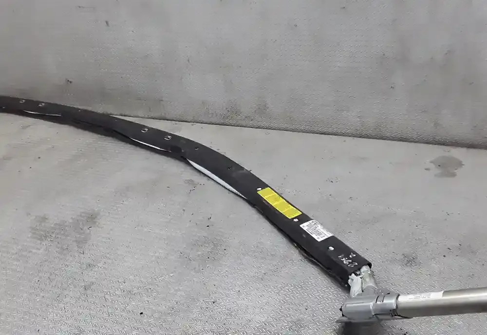 30005561D штора подушек безопасности Ford Mondeo Mk III 2005