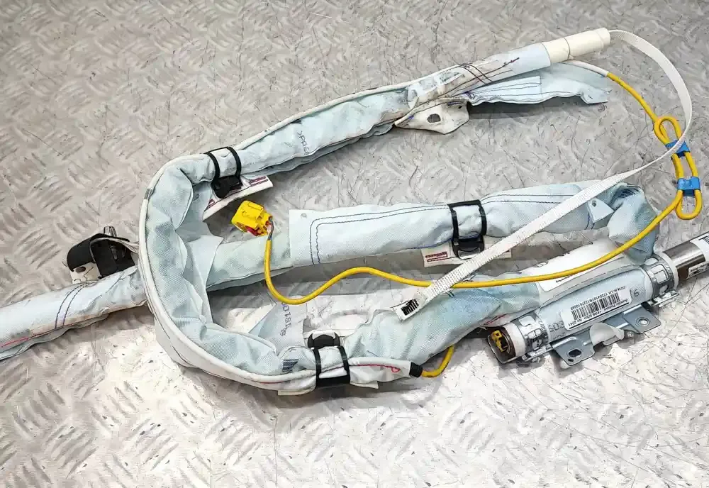 3070611228220039 штора подушек безопасности Ford Kuga I 2013