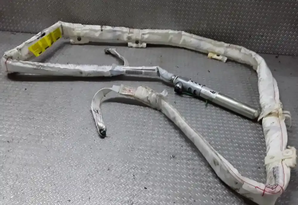 84706147704C штора подушек безопасности BMW 5 E60 E61 2005