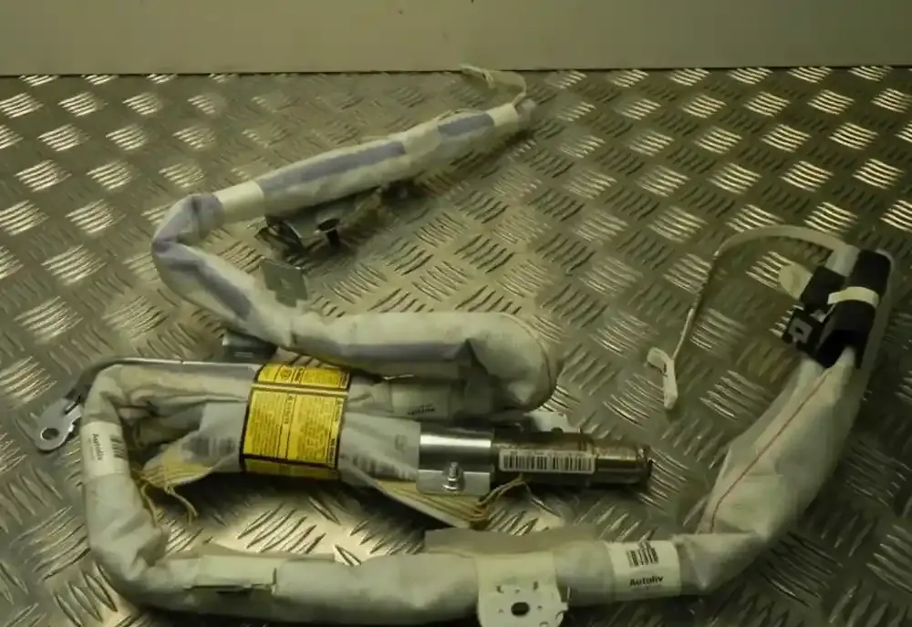 M1986 штора подушок безпеки KIA Ceed 2011