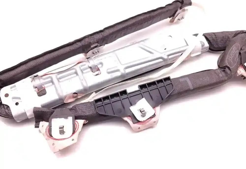 C1BB14B412AB штора подушок безпеки Ford Fiesta 2013