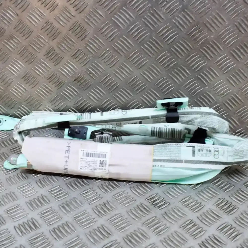 34168028D штора подушок безпеки Audi A3 S3 8V 2016