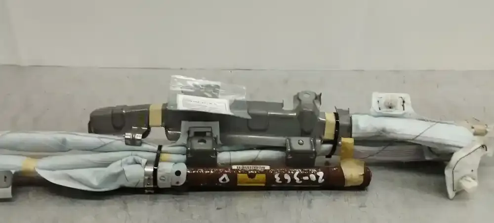1J0U27108QA2 штора подушек безопасности Toyota Auris 150 2008