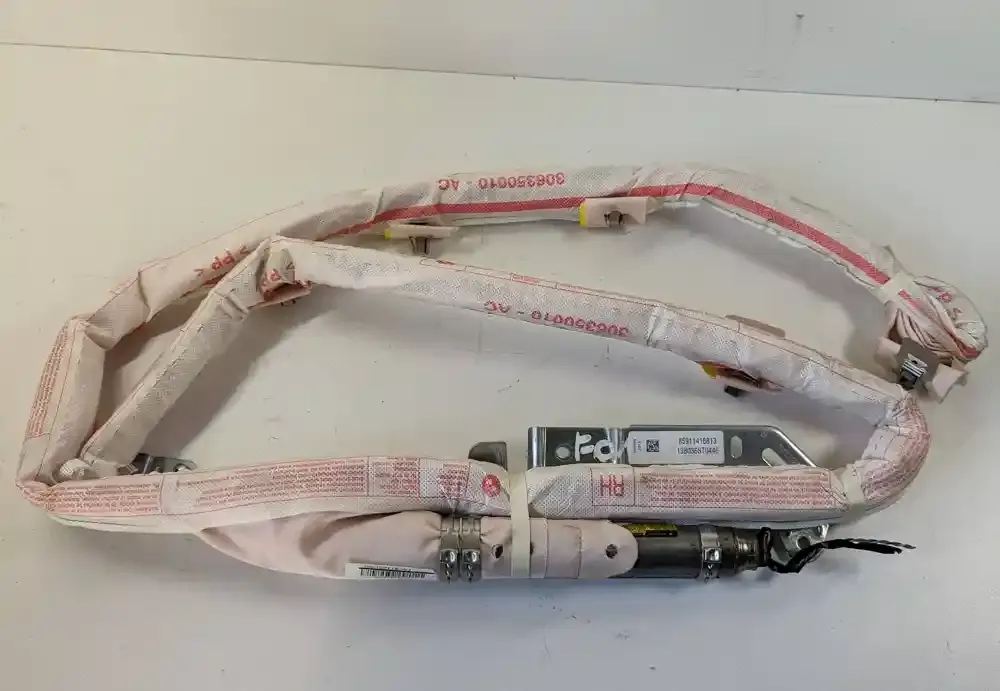 13B036ST0446 штора подушек безопасности BMW 7 F01 F02 F03 F04 2011