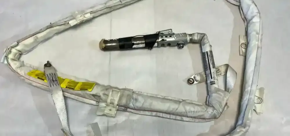 859136890010 штора подушек безопасности BMW 5 E60 E61 2008