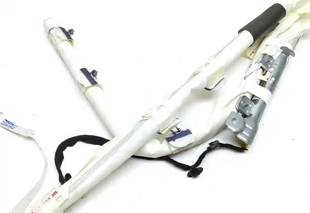 636046900H штора подушек безопасности Renault Clio V 2023