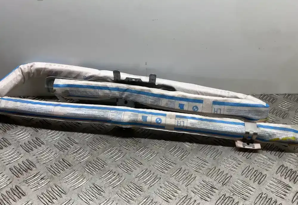 10B265XT0318 штора подушек безопасности BMW 5 F10 F11 2010