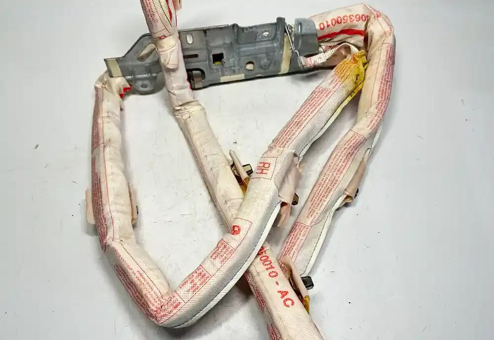 72129114168 штора подушек безопасности BMW 7 F01 F02 F03 F04 2015