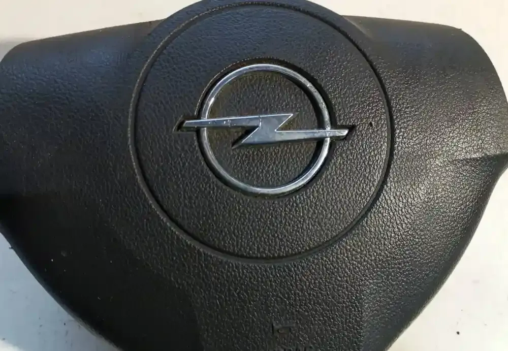 DBS63390171 штора подушек безопасности Opel Astra H 2009