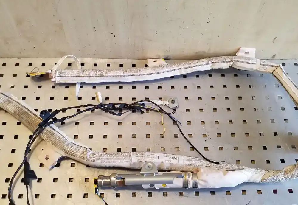 306350210 штора подушек безопасности Volkswagen PASSAT CC 2012