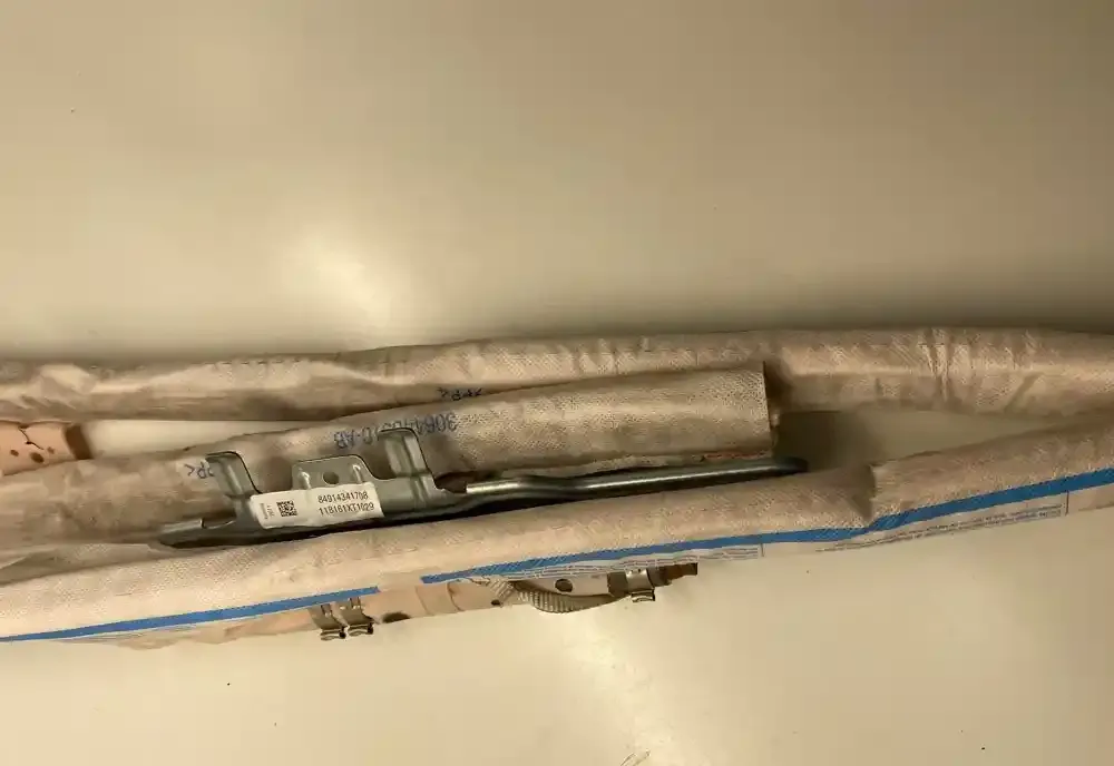 11B161XT1029 штора подушок безпеки BMW 5 F10 F11 2012