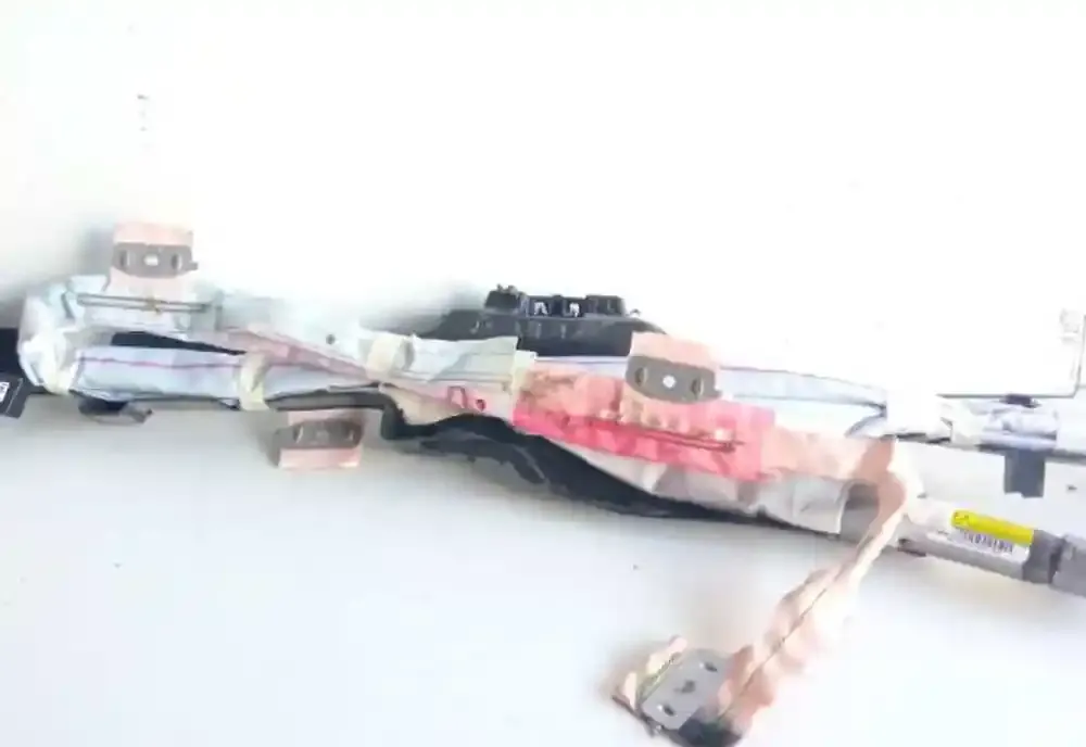 TG11E01001 штора подушок безпеки Toyota Auris 150 2007