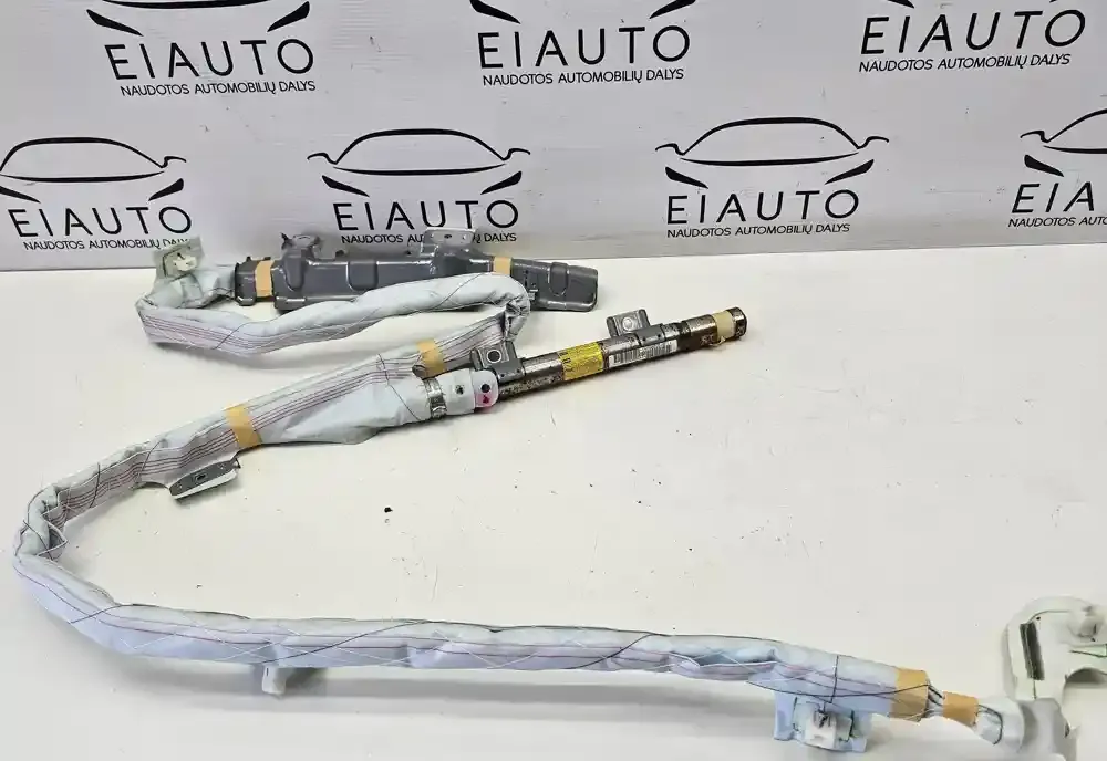 L81N8013250 штора подушек безопасности Toyota Auris 150 2008