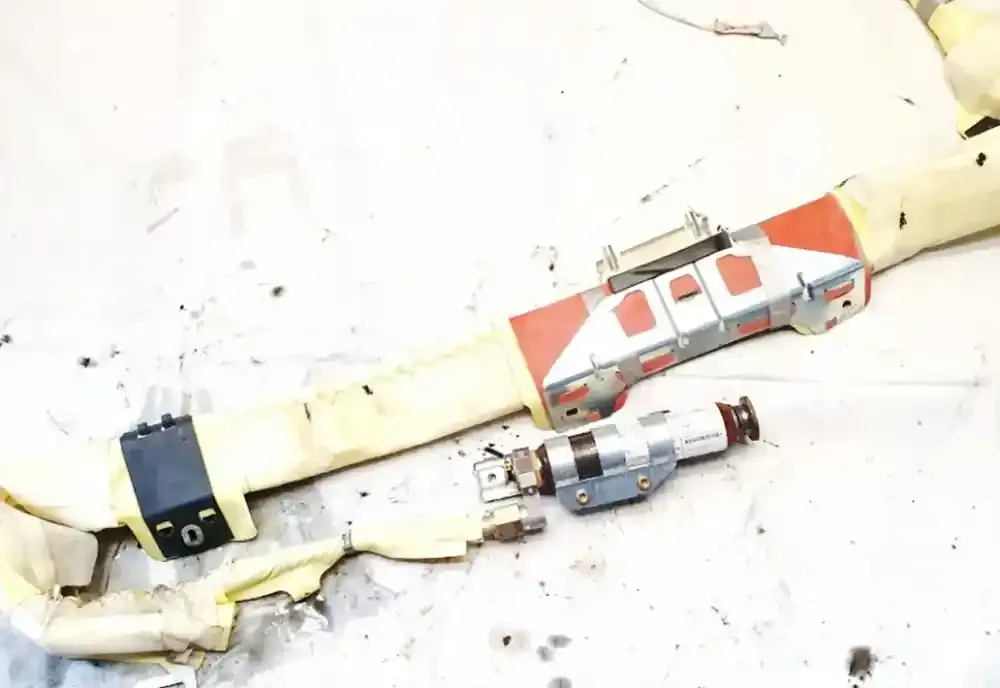 P04649127AF штора подушок безпеки Chrysler 300 - 300C 2005