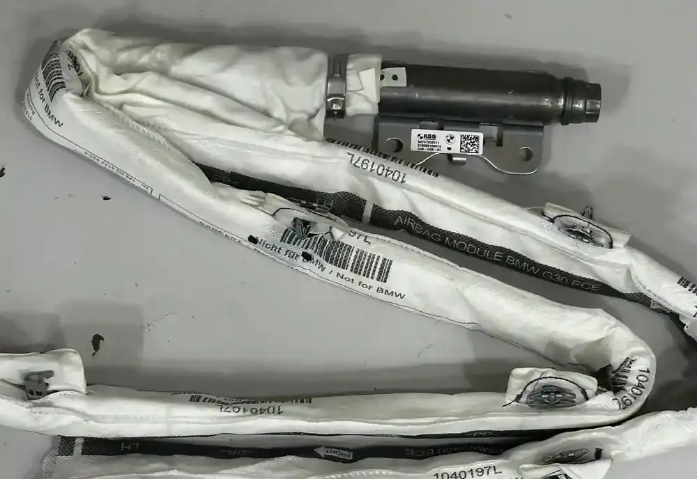 8473725 штора подушек безопасности BMW 5 G30 G31 2022