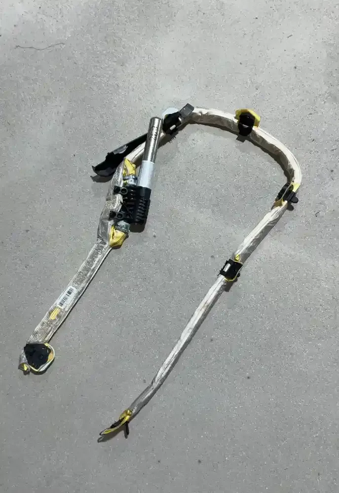 30366089H штора подушек безопасности BMW 3 E92 E93 2009