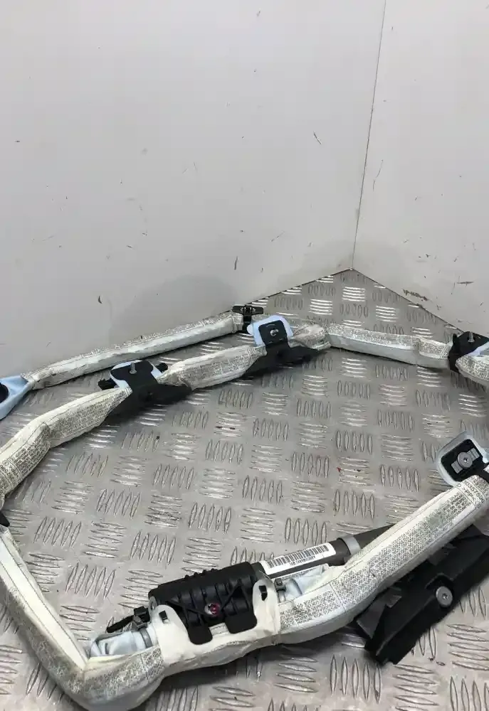 10B1889B0388Y штора подушек безопасности BMW 3 E90 E91 2011