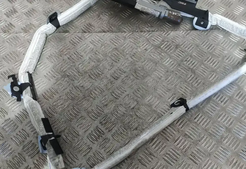 09B058KB0356G штора подушек безопасности BMW 3 E90 E91 2010