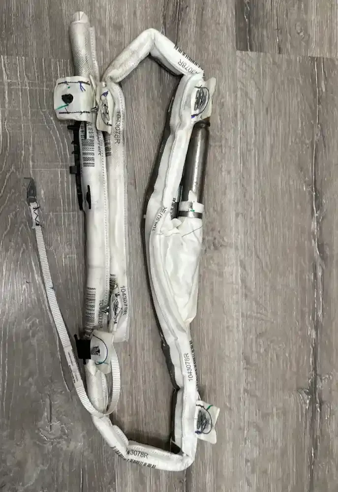 85735217209 штора подушек безопасности BMW 5 G30 G31 2018