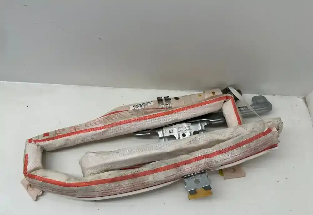 FA1C1129800272 штора подушок безпеки BMW 5 F10 F11 2011
